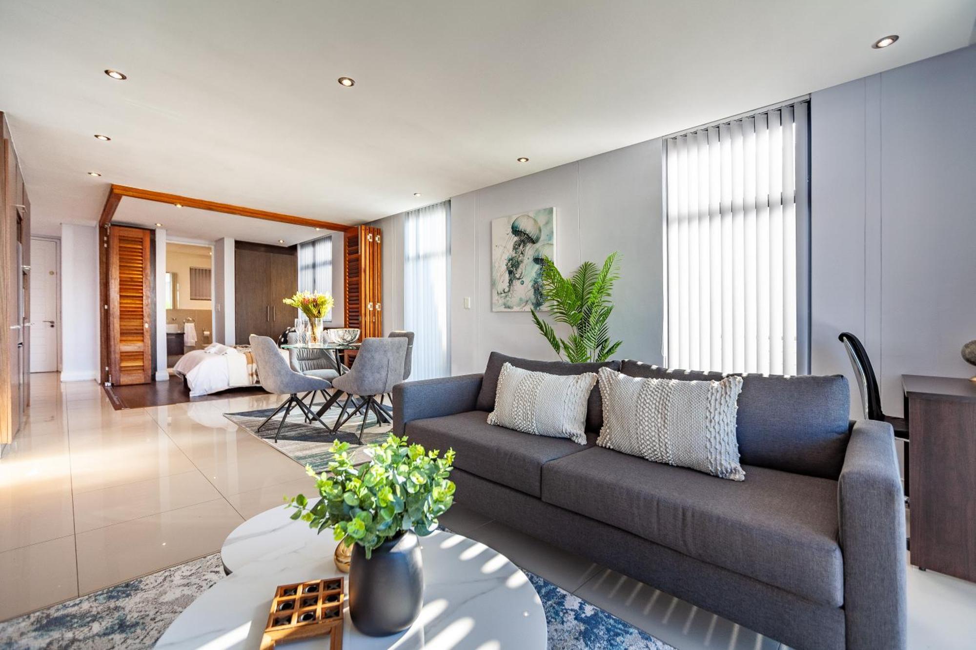 Modern Beachfront Studio- 133 Eden On The Bay