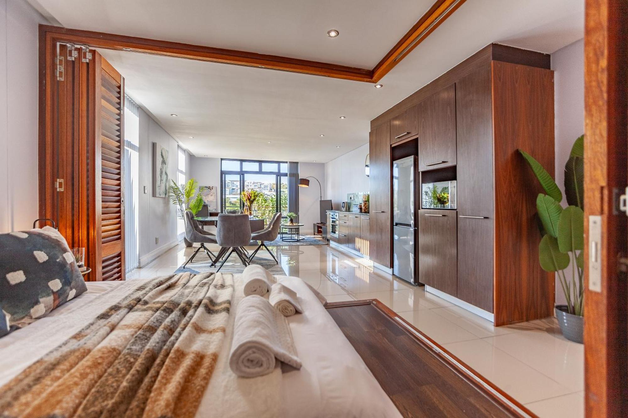 Modern Beachfront Studio- 133 Eden On The Bay Appartement Le Cap